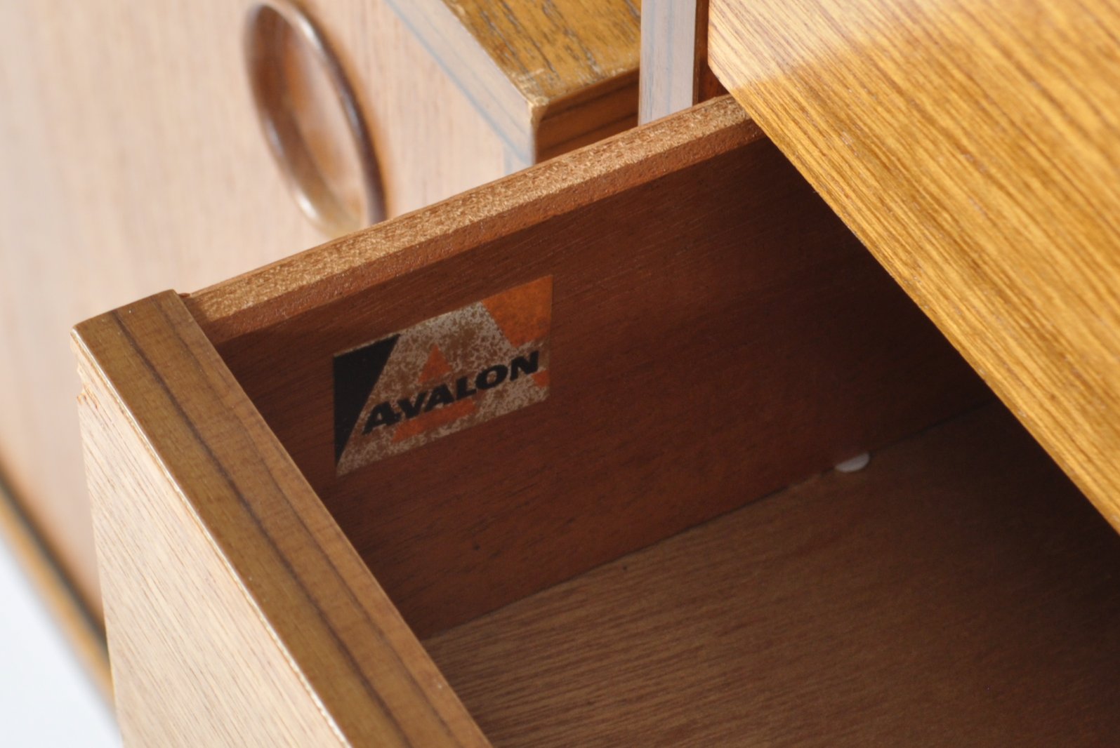 AVALON MODULAR TEAK MID CENTURY WALL SYSTEM - Image 5 of 6