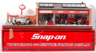 SNAP-ON / SNAP ON RARE ' THUNDERING 30'S SERVICE STATION ' DIECAST DIORAMA