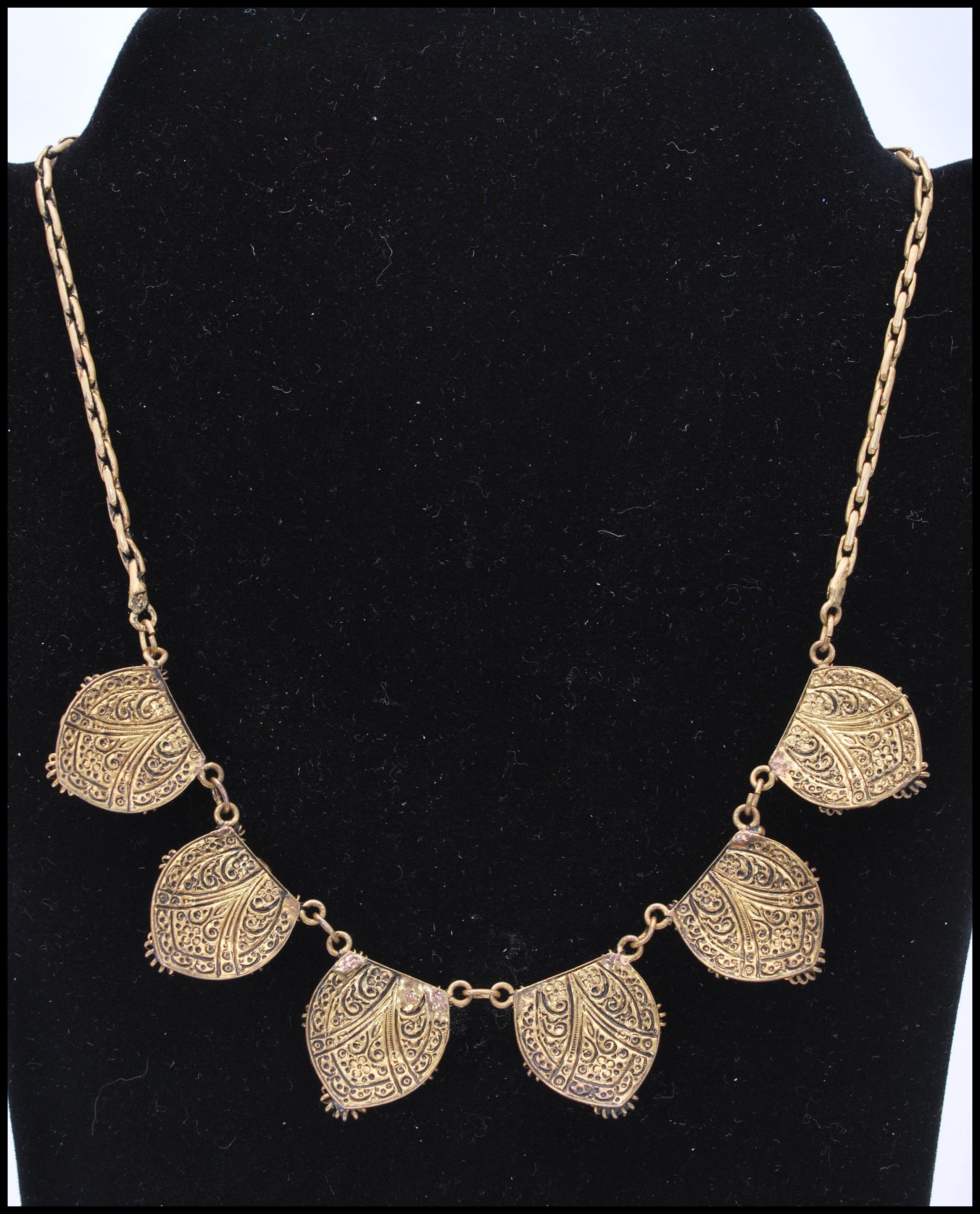 A 1930s Czech Art Deco Egyptian revival scarab beetle necklace. Measures approx 15 inches. - Image 5 of 5