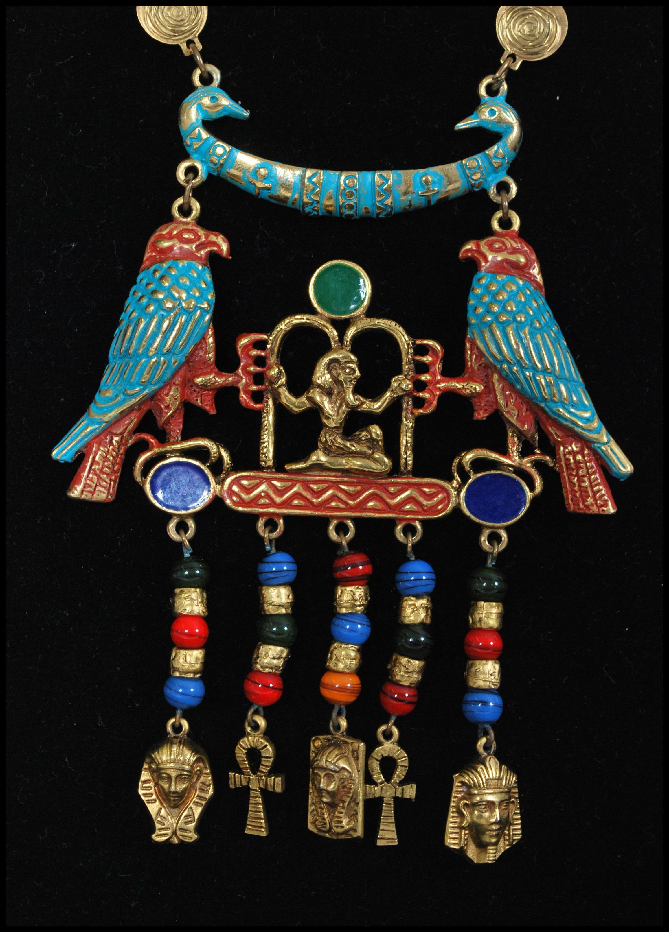 A 1960s signed Art Egyptian revival necklace and earring set by Arthur Pepper. Measures 18 inches - Image 2 of 7