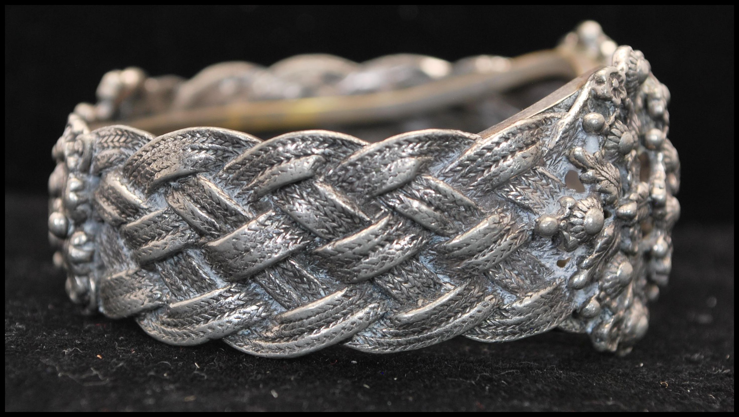A vintage signed Schiaparelli silver-tone flower basket clamper bracelet bangle. Measures 3 inches - Image 2 of 4