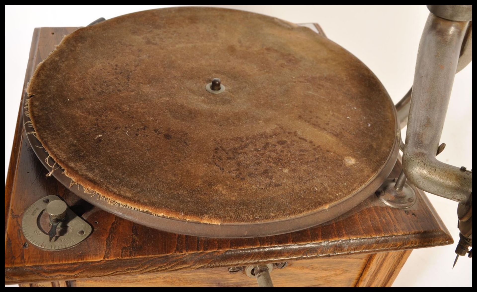 19TH CENTURY OAK AND GREEN HORN TABLE TOP GRAMOPHONE - Bild 6 aus 6