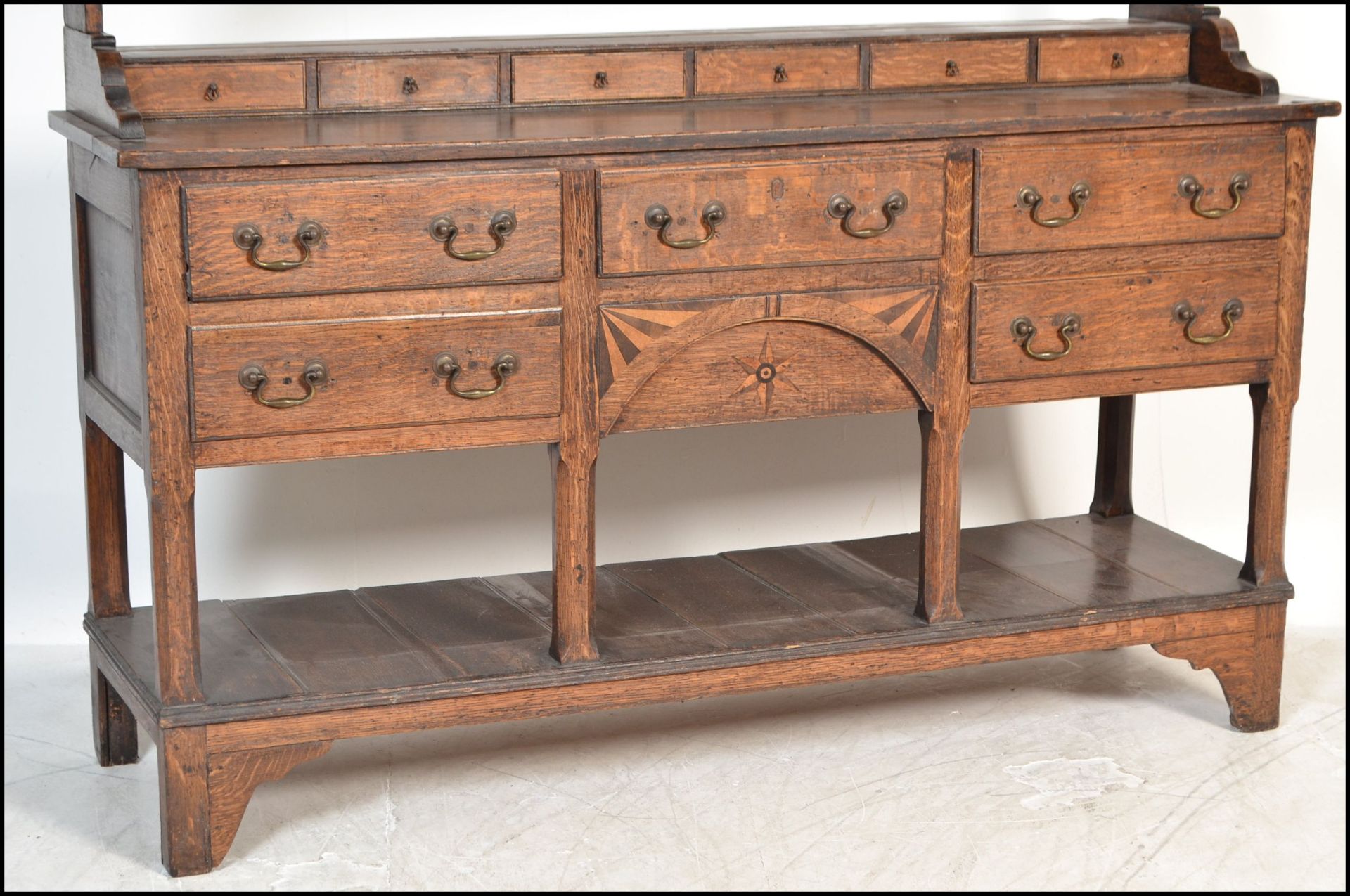 18TH CENTURY GEORGE III COUNTRY OAK LINE INLAID DRESSER - Bild 2 aus 13