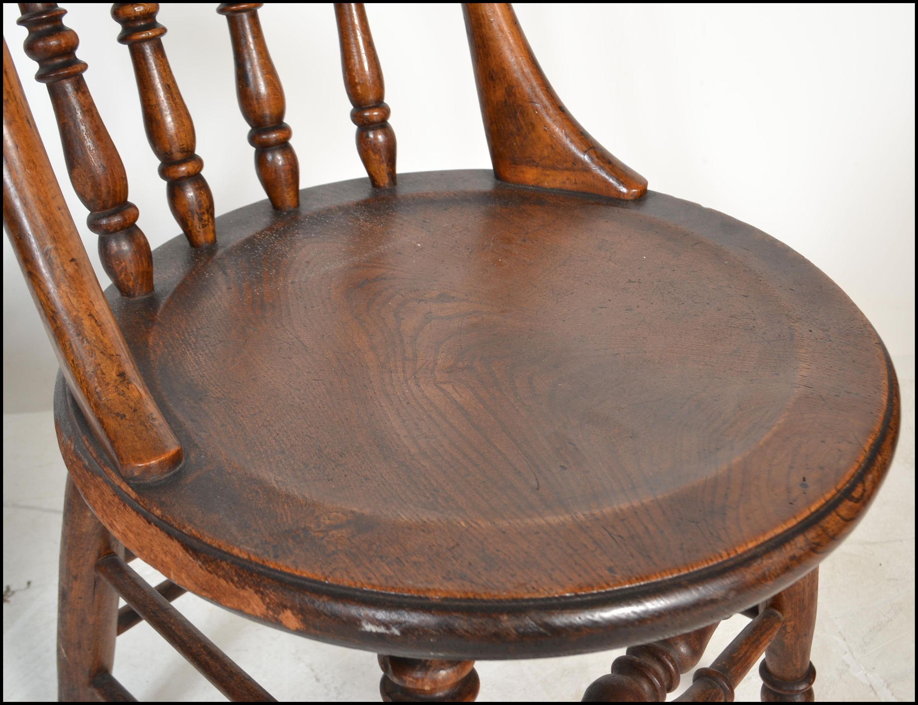 12 VICTORIAN 19TH CENTURY BEECH AND ELM WINDSOR DI - Image 5 of 6