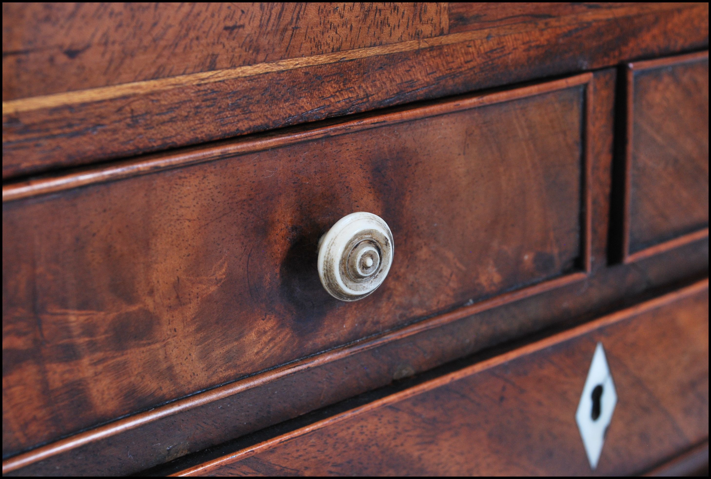 19TH CENTURY GEORGE 3RD MAHOGANY APPRENTICE PIECE CHEST OF DRAWERS - Image 4 of 7