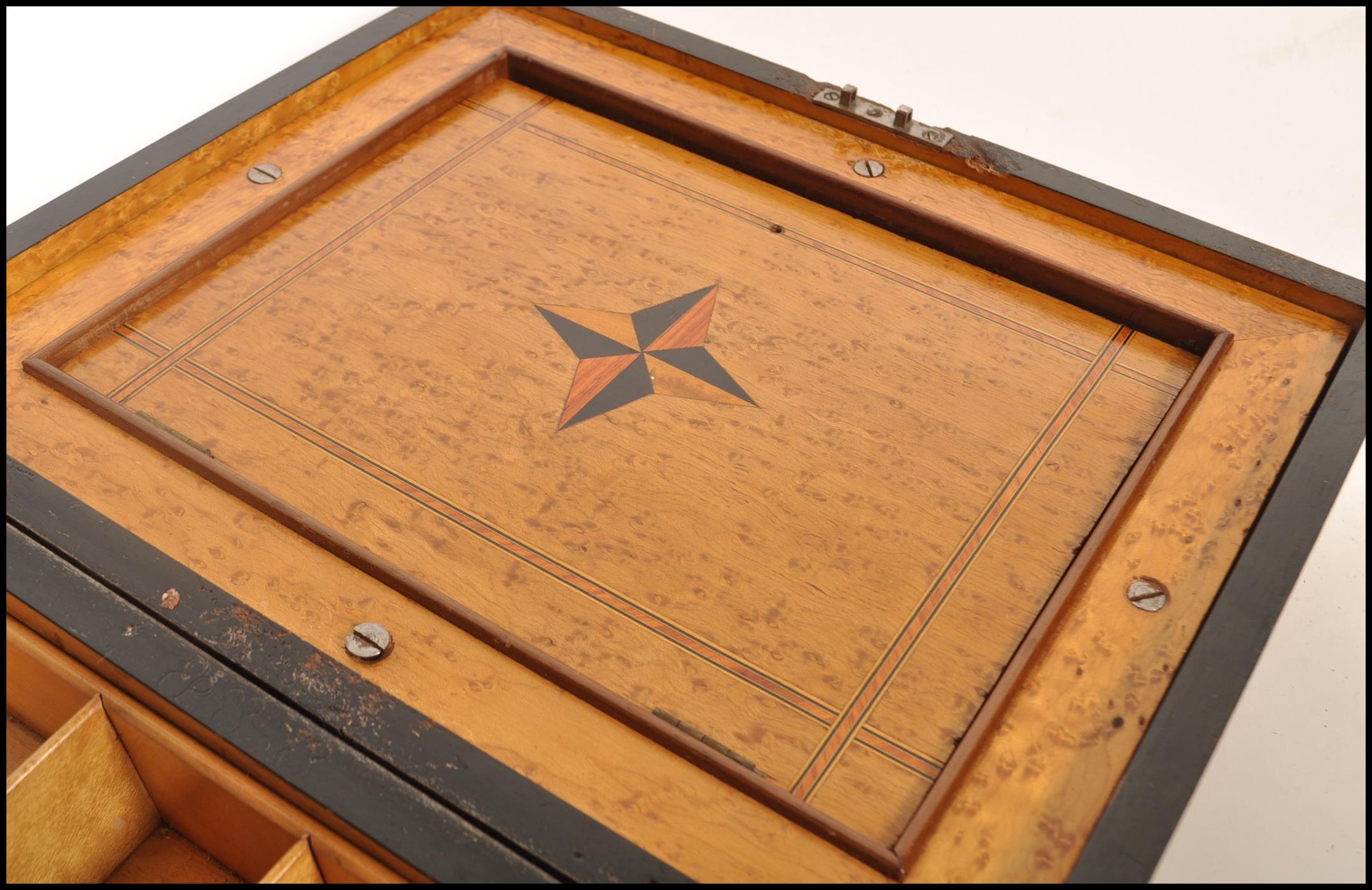 19TH CENTURY WALNUT & BRASS SQUARE LADIES VANITY / WORKBOX - Image 5 of 6