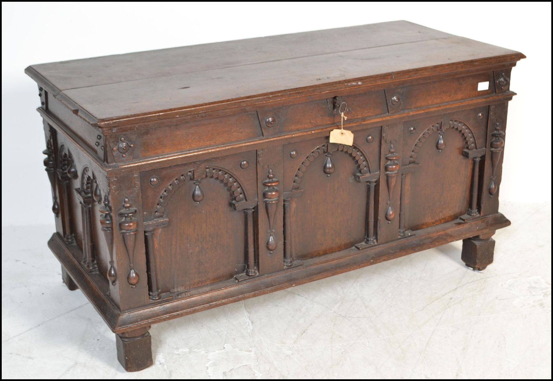 17TH CENTURY / 1631 CARVED OAK ITALIAN CASSONE COFFER CHEST - Bild 2 aus 8