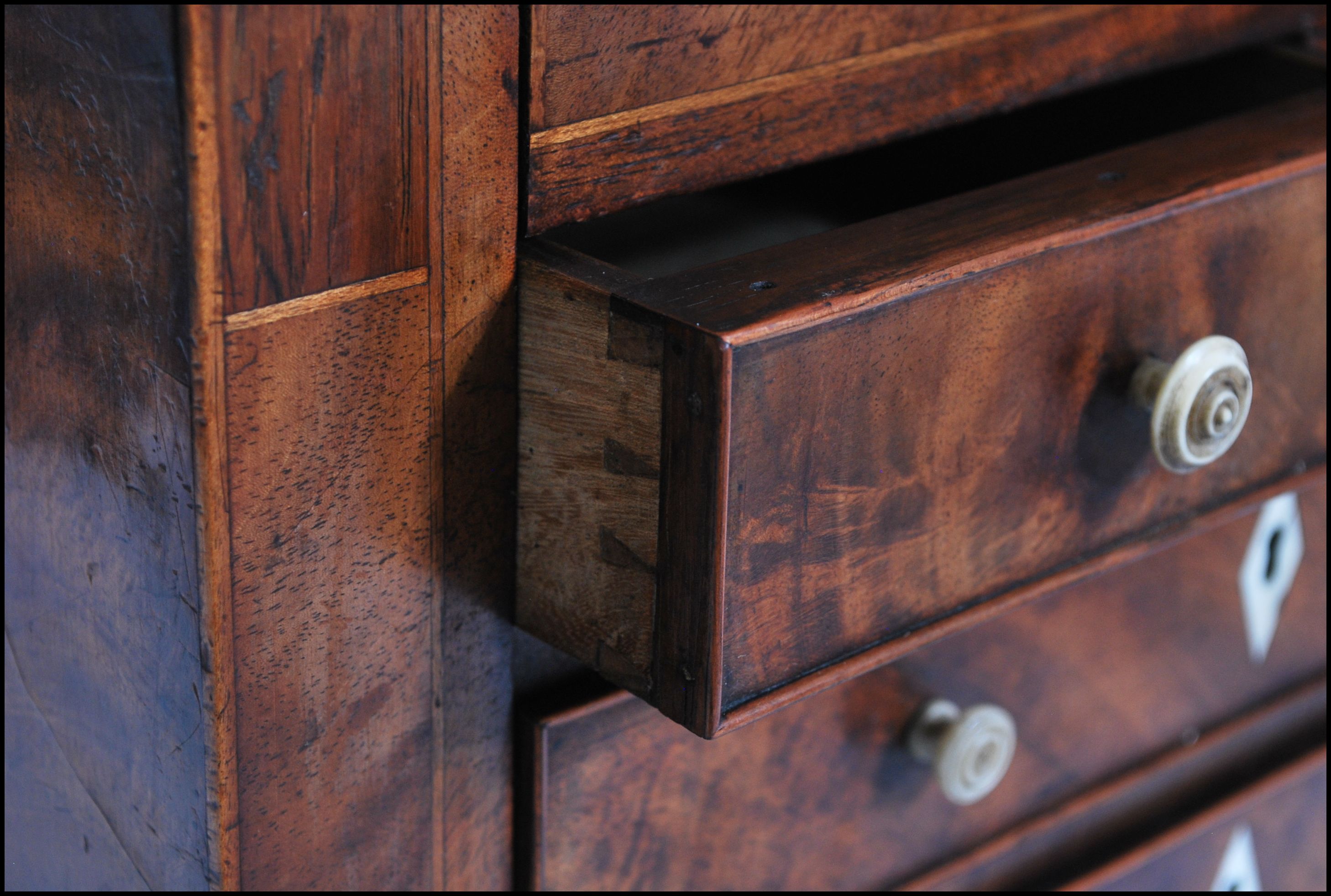 19TH CENTURY GEORGE 3RD MAHOGANY APPRENTICE PIECE CHEST OF DRAWERS - Image 5 of 7