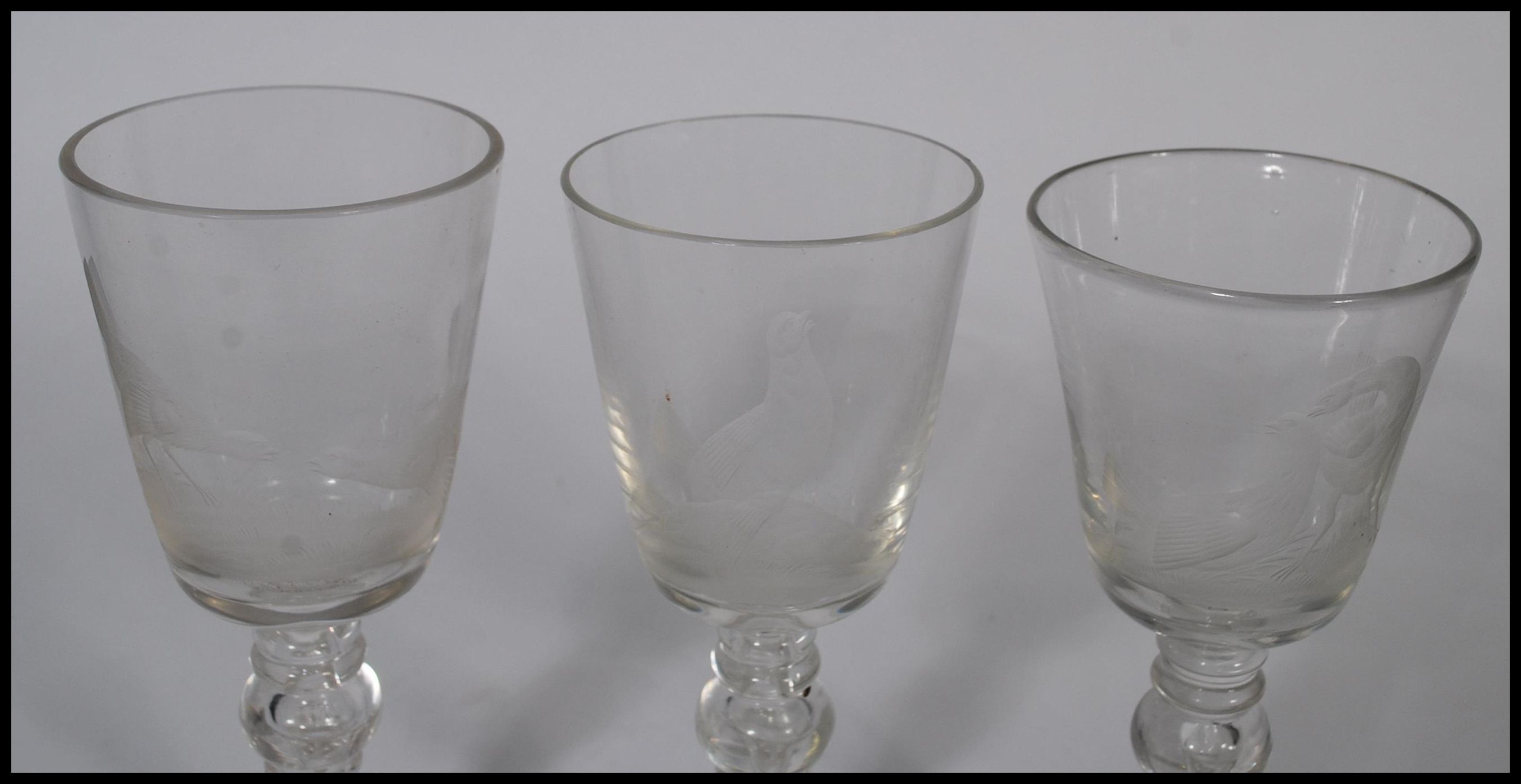 THREE EARLY 198TH CENTURY GEORGIAN WINE GLASSES - FIGHTING COCKERELS - Image 4 of 8