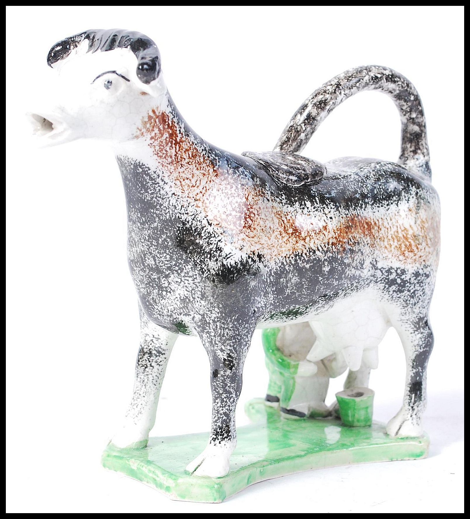 EARLY 19TH CENTURY STAFFORDSHIRE PEARLWARE COW CREAMER - Image 2 of 5