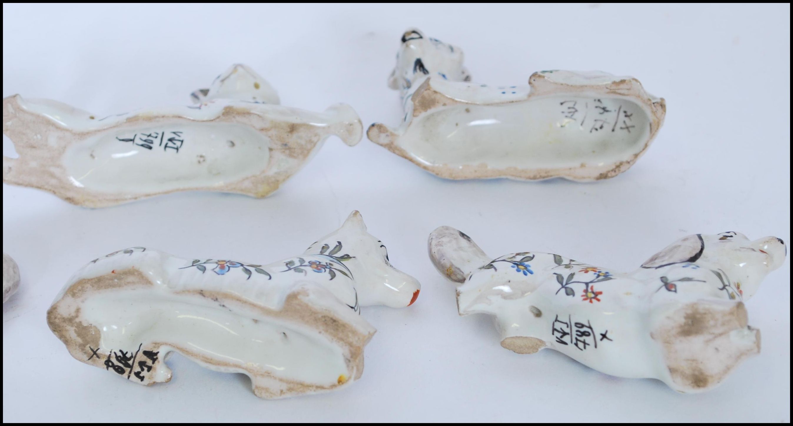 8 19TH CENTURY FRENCH FAIENCE PORCELAIN KNIFE RESTS IN THE FORM OF ANIMALS - Image 4 of 5