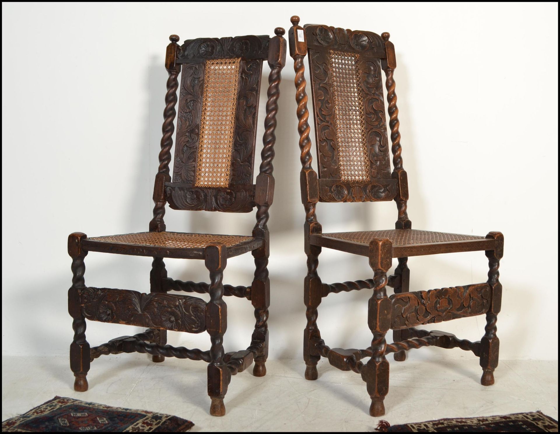 PAIR OF 17TH CENTURY COUNTRY OAK BARLEY TWIST DINING CHAIRS - Bild 2 aus 10