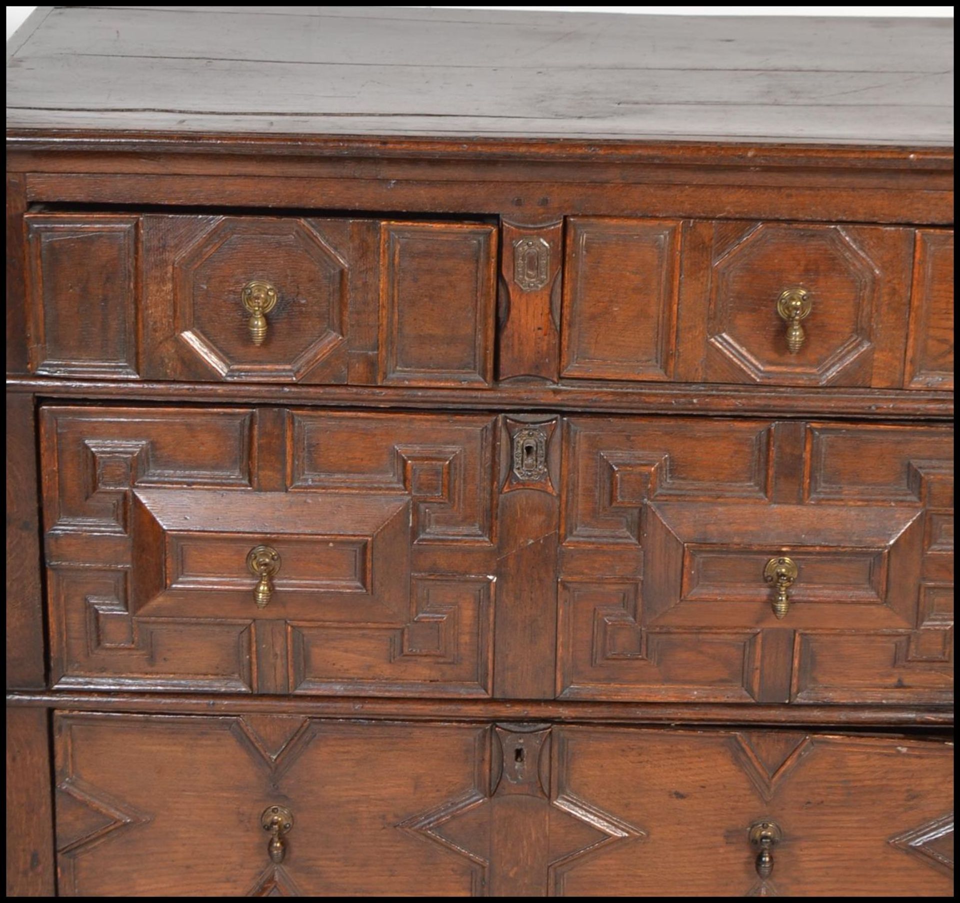 17TH CENTURY COMMONWEALTH GEOMETRIC FRONTED CHEST - Bild 3 aus 8