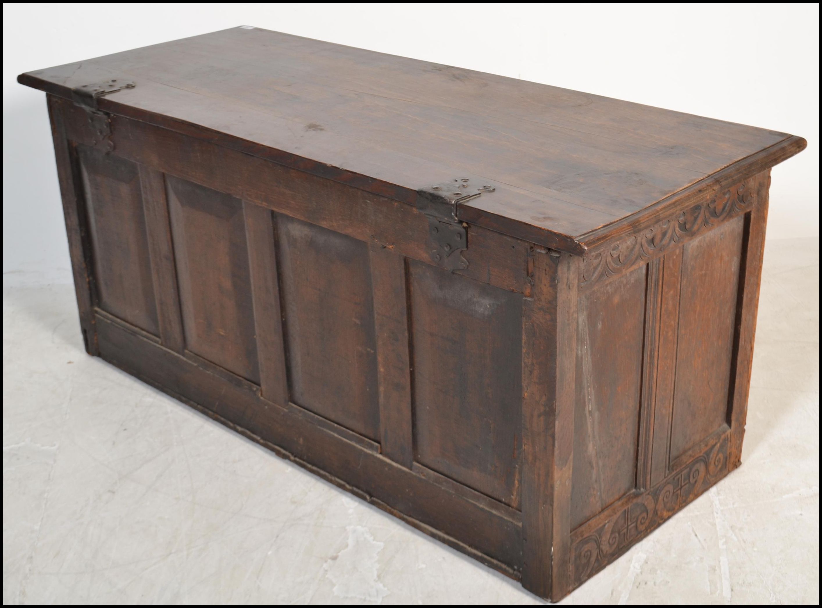 17TH CENTURY CARVED WEST COUNTRY OAK COFFER CHEST - BLANKET BOX - Image 8 of 8