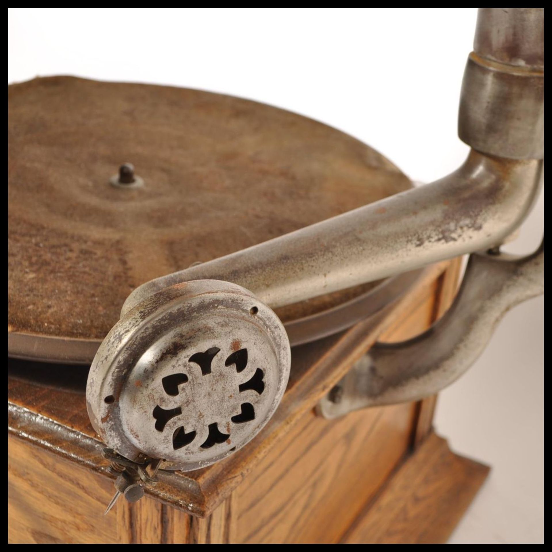 19TH CENTURY OAK AND GREEN HORN TABLE TOP GRAMOPHONE - Bild 5 aus 6