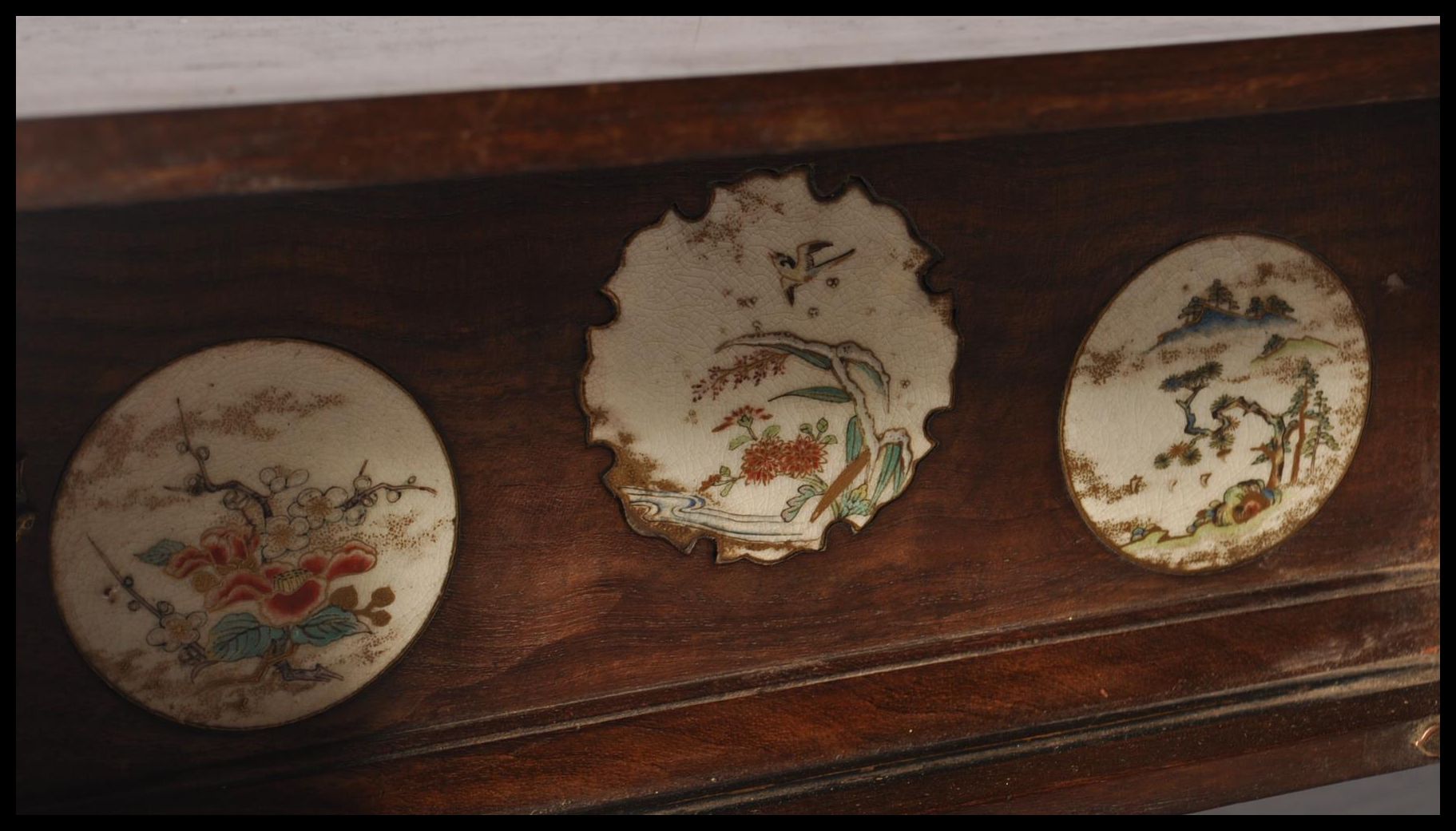 A JAPANESE SHIBAYAMA DECORATIVE TILE INLAID TABLE TOP CABINET - Image 5 of 7