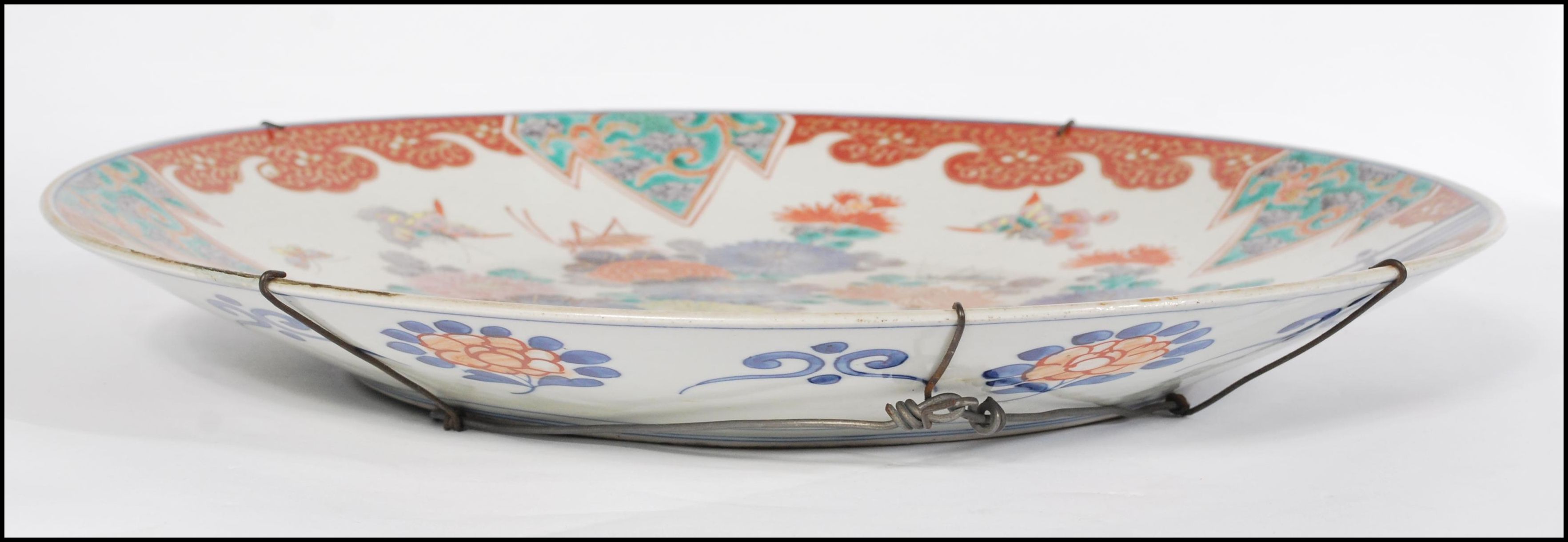 19TH CENTURY CHINESE FAMILLE ROSE POLYCHROME CHARGER - Image 2 of 3