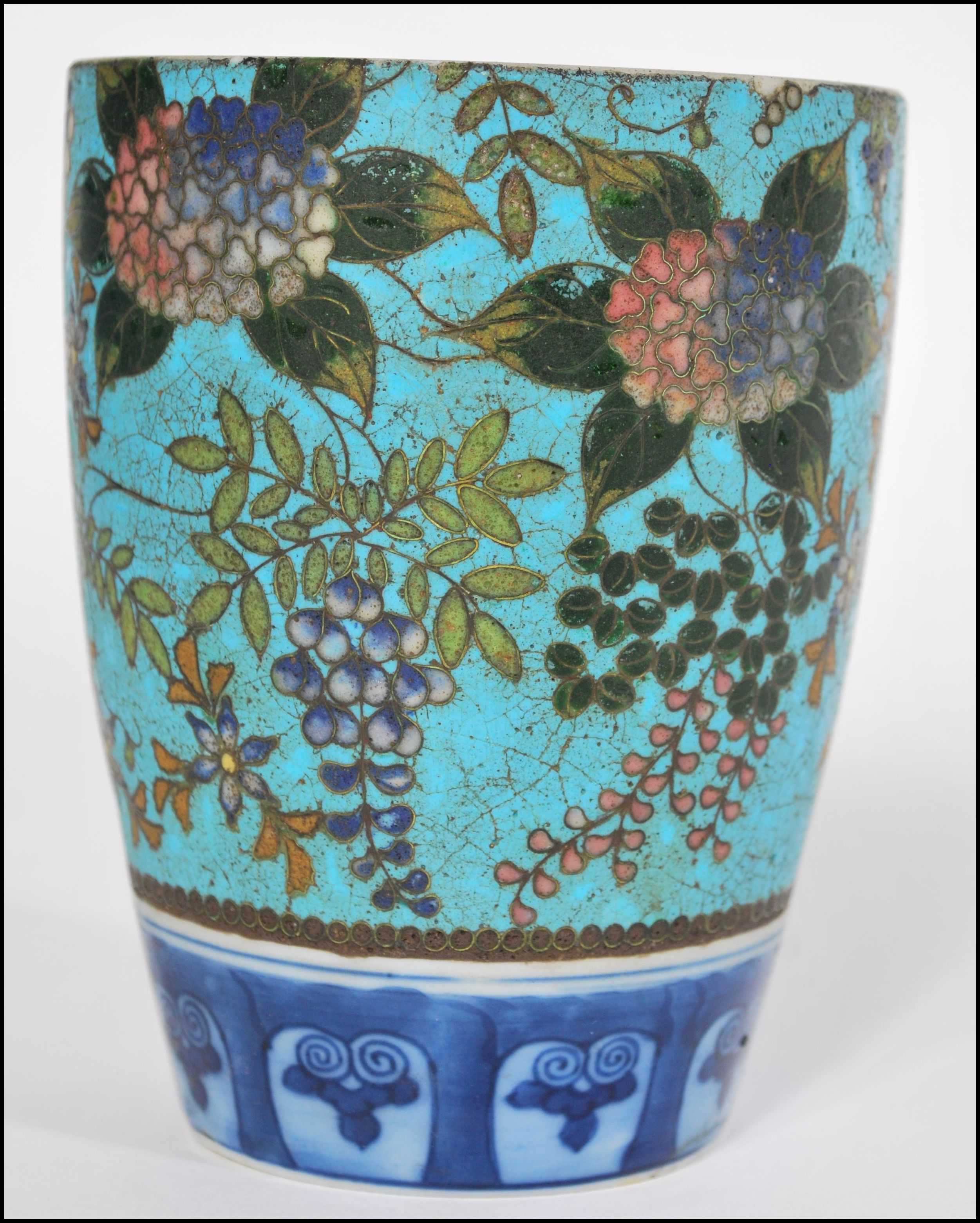 JAPANESE 19TH CENTURY CLOISONNE ENAMEL ON PORCELAIN BEAKER - Image 2 of 6