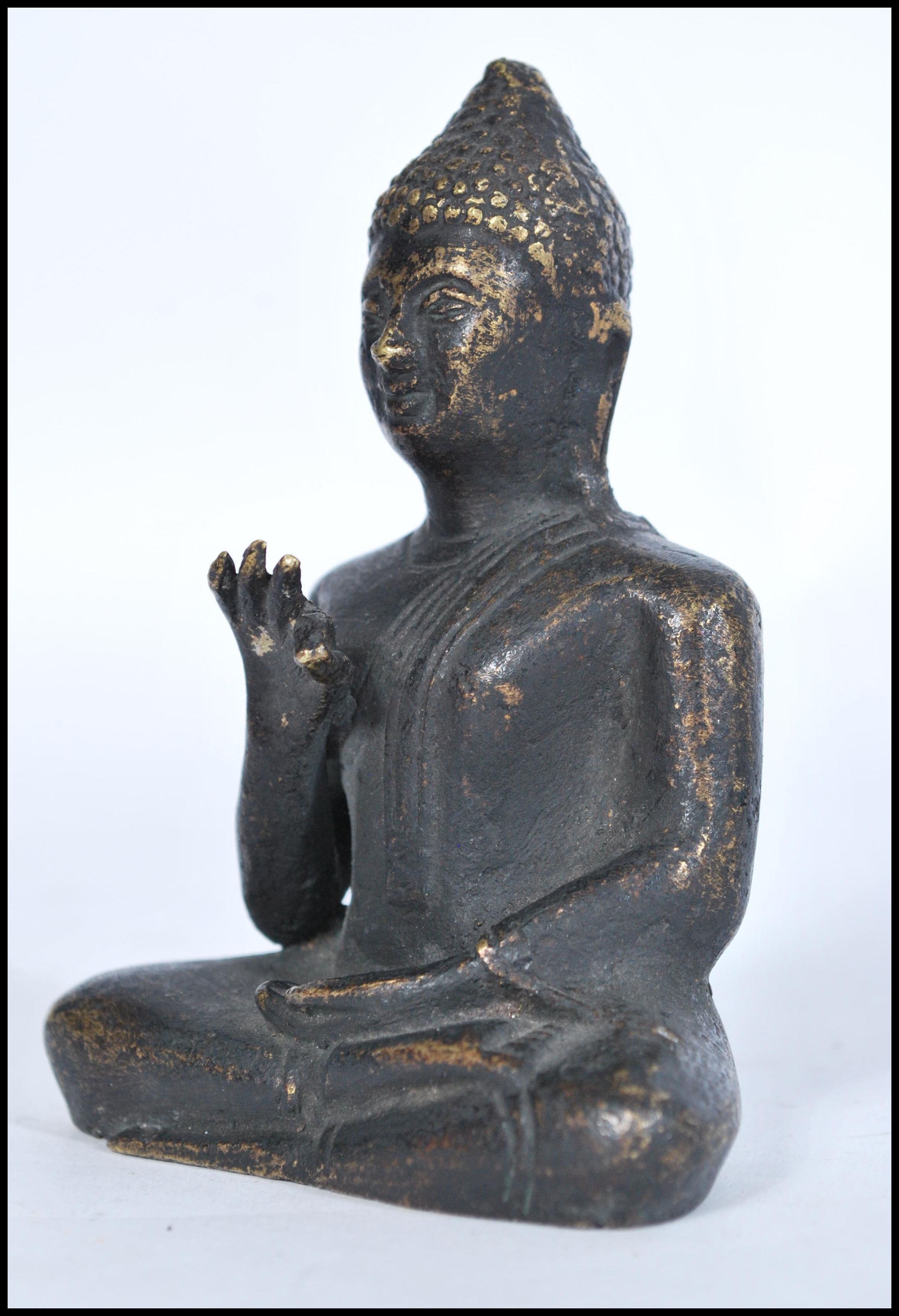 A 19th century Chinese bronze statue figure of a Buddha modelled in the Lotus position. Measures - Image 2 of 4