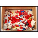 ASSORTED ORIGINAL VINTAGE LEGO BRICKS AND WHEELS