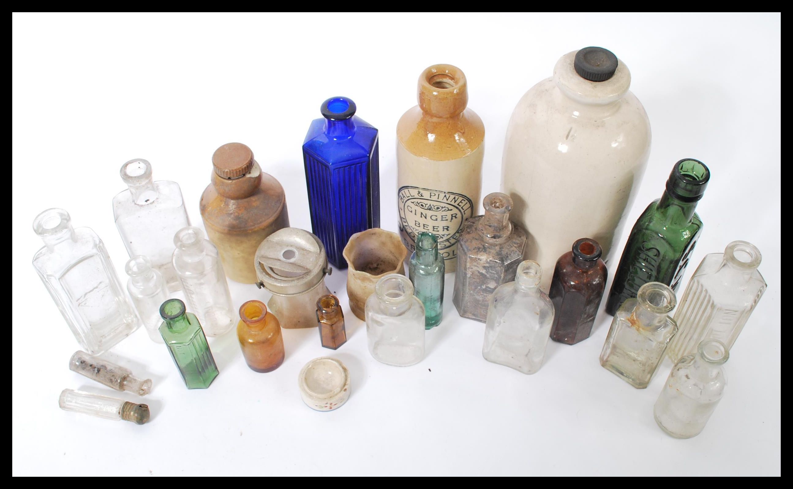 A selection of 19th century Victorian bottles to include a Shield hall 'Essence of Coffee & Chicory' - Image 4 of 4