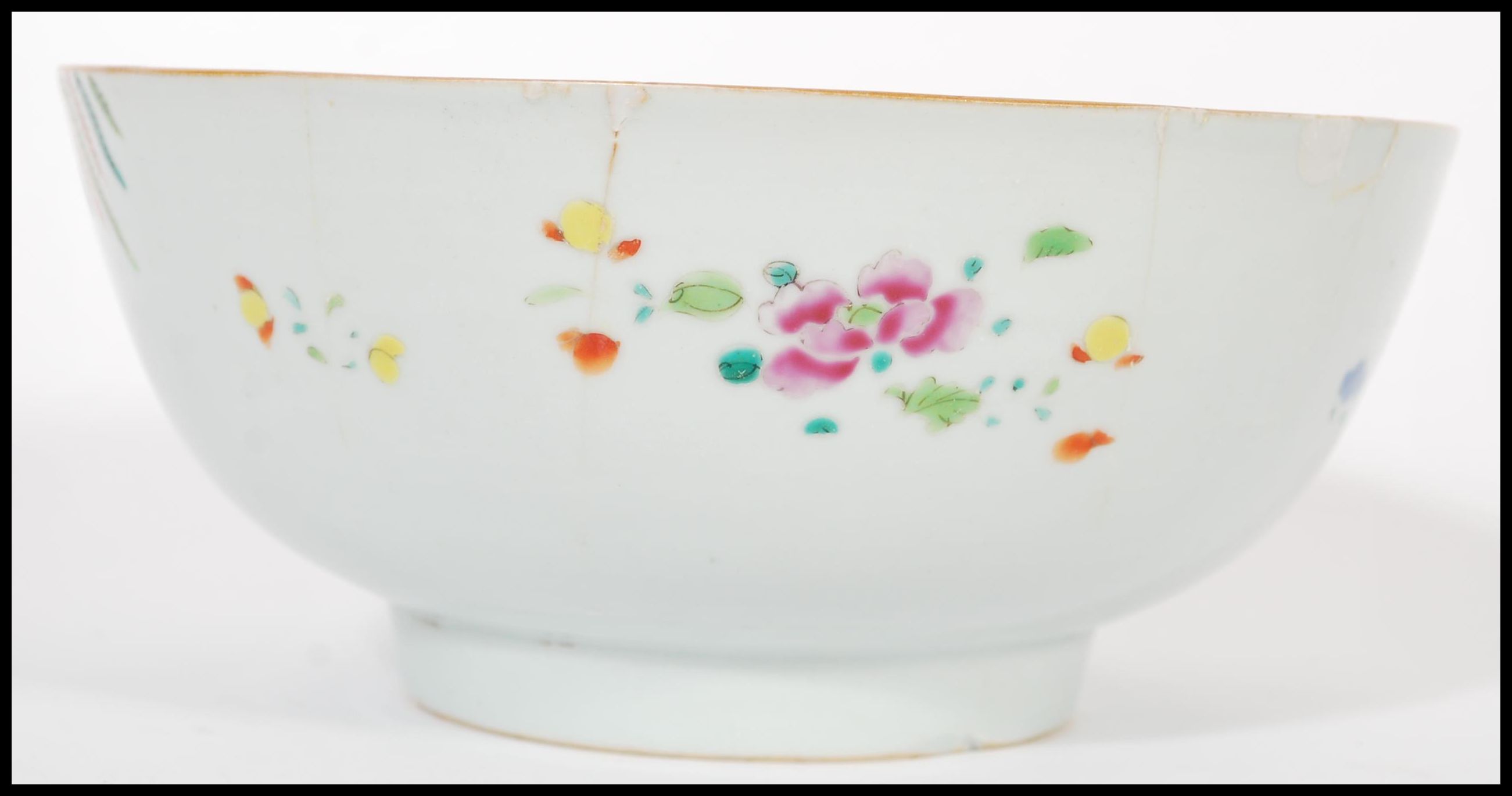 An 18th century small Cantonese Chinese ceramic bowl having hand painted floral spray with trees - Image 2 of 4