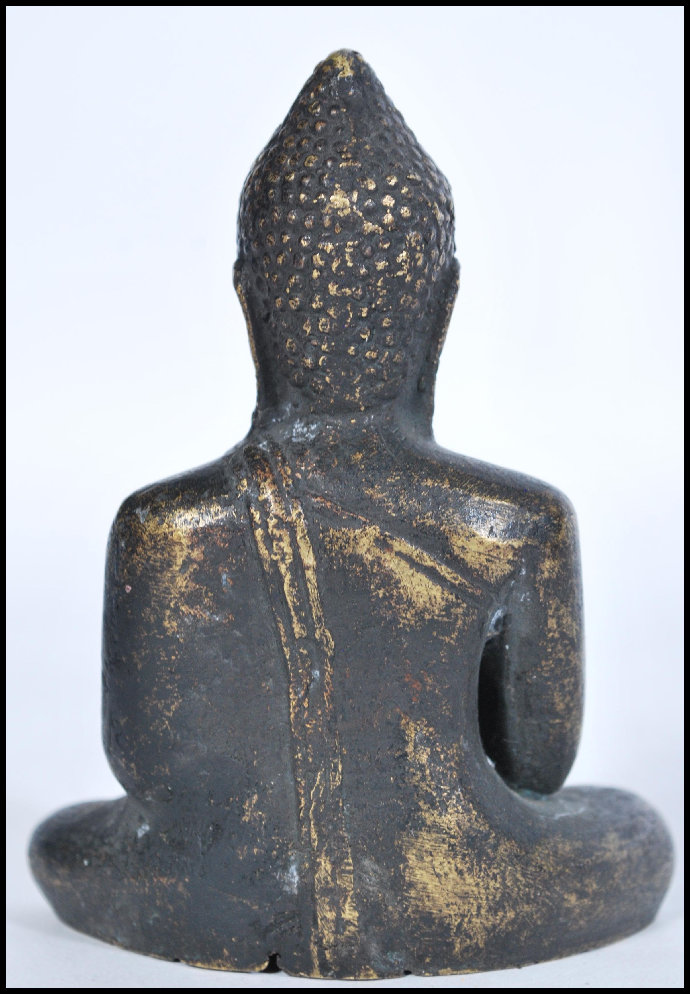 A 19th century Chinese bronze statue figure of a Buddha modelled in the Lotus position. Measures - Image 4 of 4