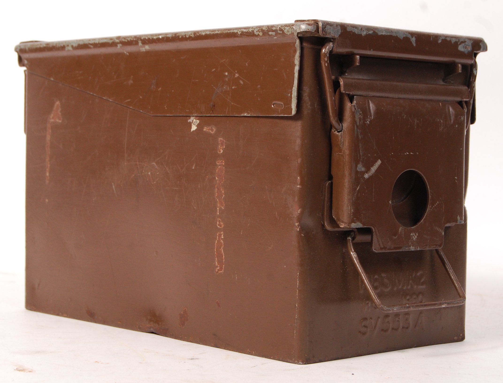 BRITISH MILITARY 1980'S AMMUNITION BOX WITH INERT SMOKE GRENADES - Image 2 of 5