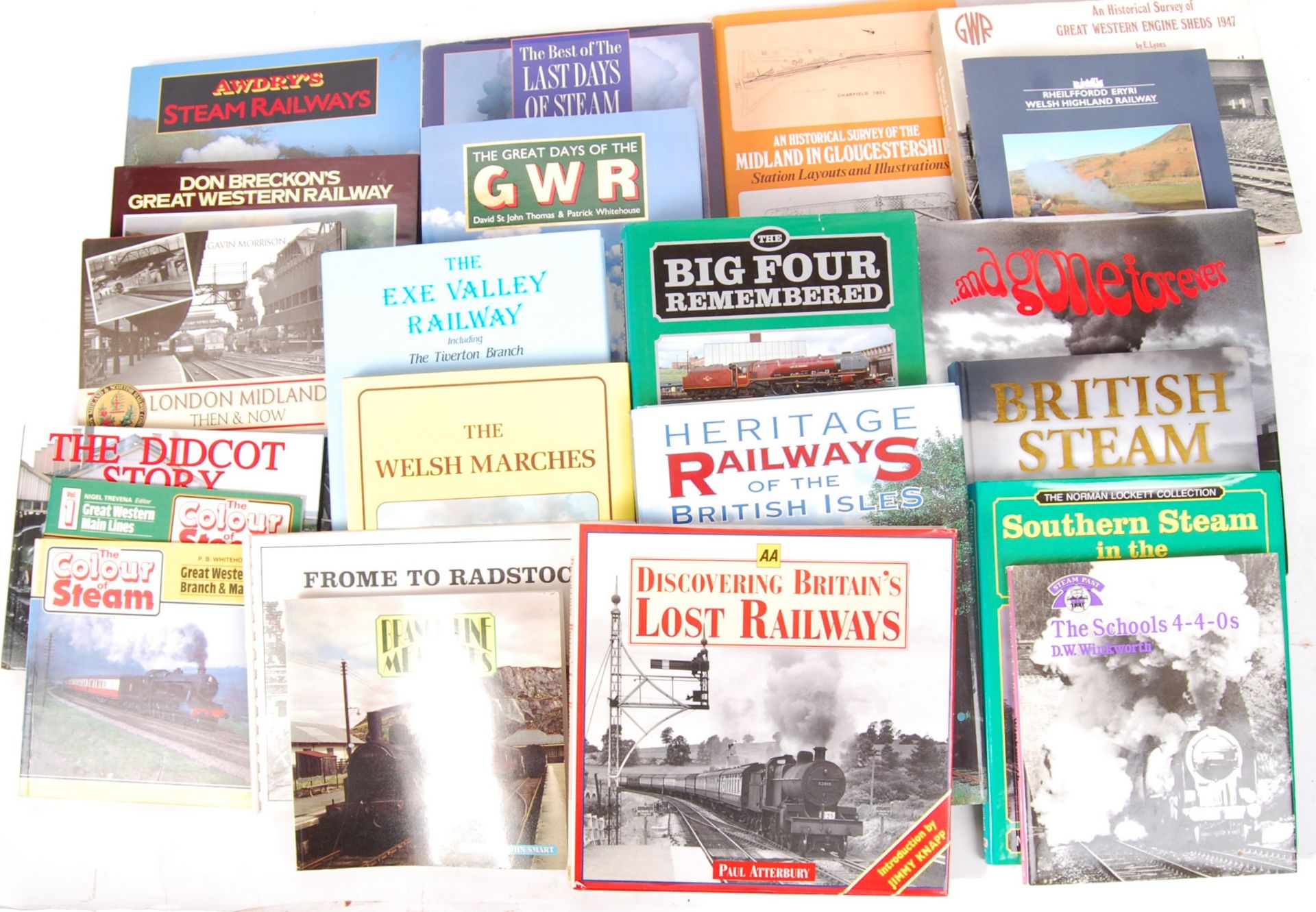 LARGE COLLECTION OF 20TH CENTURY RAILWAY RELATED BOOKS - Bild 2 aus 6