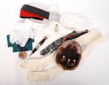 20TH CENTURY SCOTTISH HIGHLAND PIPER UNIFORM ACCESSORIES