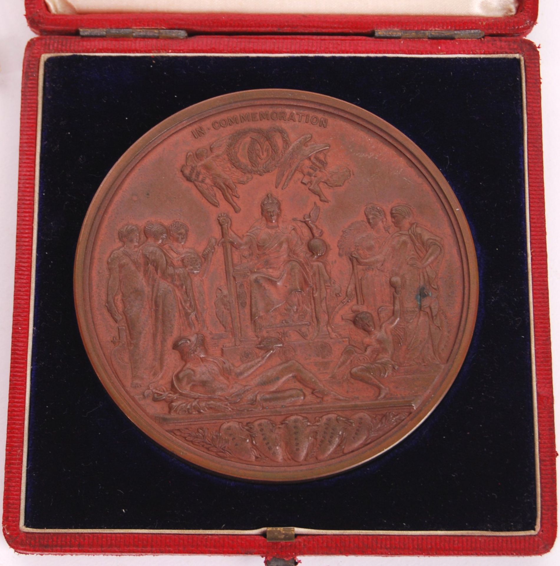 RARE VICTORIAN QUEEN VICTORIA ' JUBILEE MEDAL ' 1887 - Bild 3 aus 4