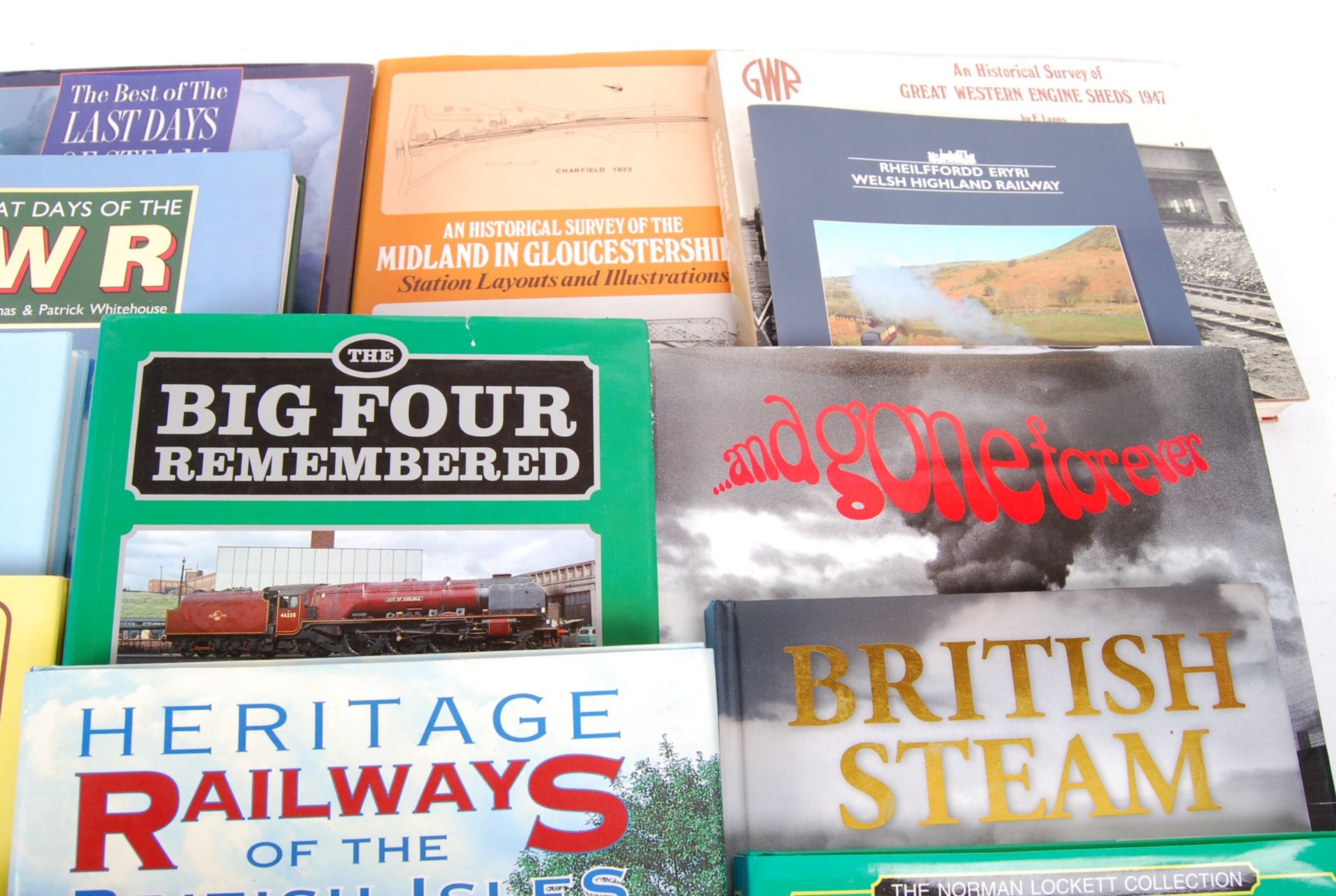 LARGE COLLECTION OF 20TH CENTURY RAILWAY RELATED BOOKS - Bild 4 aus 6