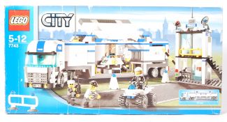 LEGO CITY POLICE SET NO. 7743 ' POLICE COMMAND CENTRE ' BOXED
