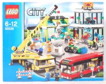 LEGO CITY 60026 ' TOWN SQUARE ' BOXED SET