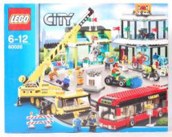 Specialist Auction of Lego - Bricks, Figures & Sets - Worldwide Postage, Packing & Delivery Available On All Items, see www.eastbristol.co.uk