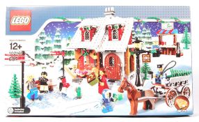 LEGO CHRISTMAS / WINTER SET 10216 ' WINTER VILLAGE BAKERY ' BOXED