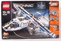 LEGO TECHNIC BOXED SET 42025 CARGO PLANE