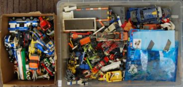 LARGE COLLECTION OF LOOSE ASSORTED LEGO