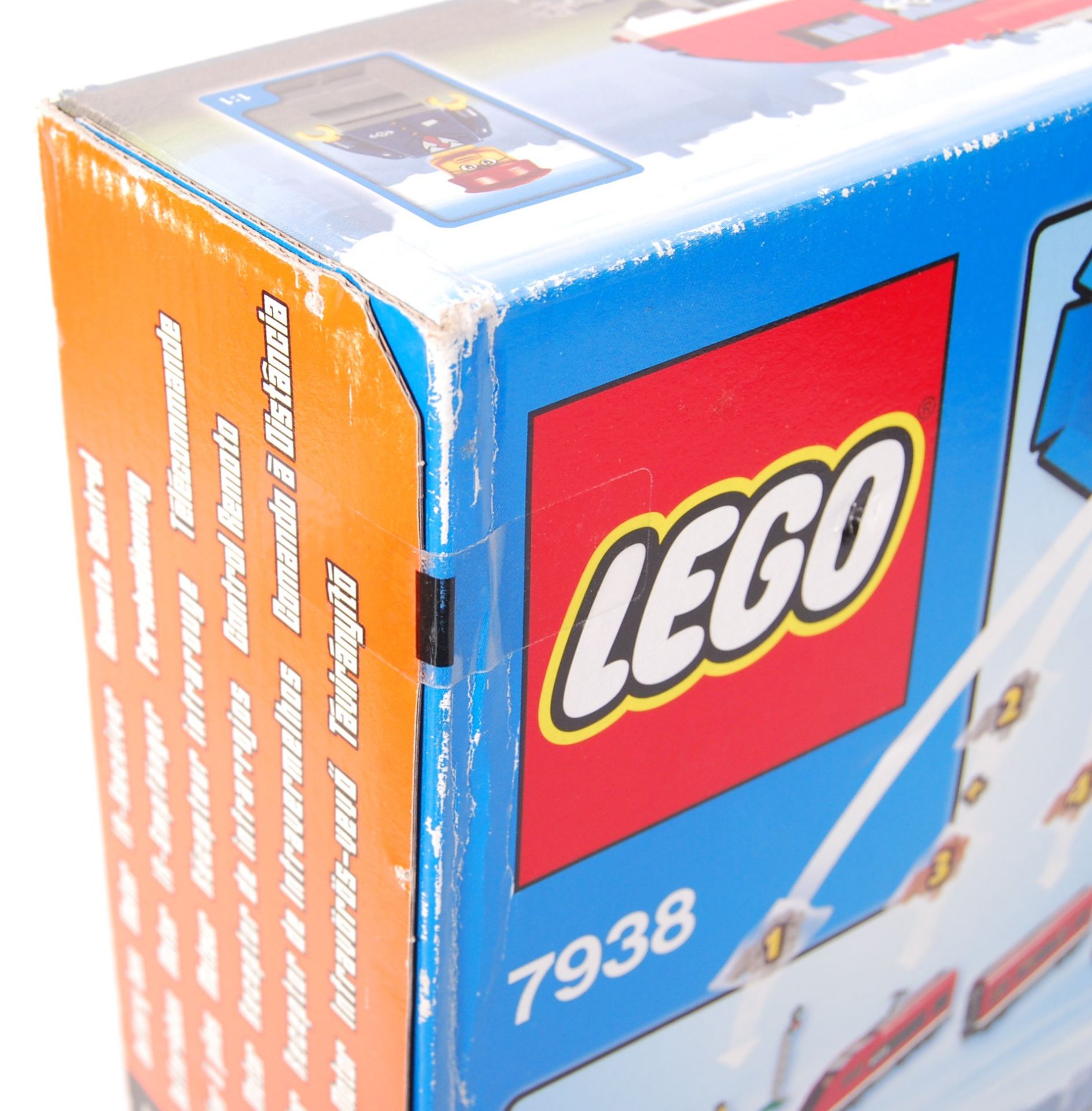 LEGO CITY 7938 ' PASSENGER TRAIN ' BOXED SET - Bild 3 aus 3