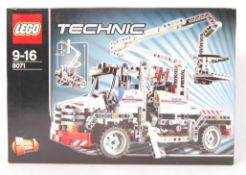 LEGO TECHNIC SERIES SET NO. 8071 BUCKET TRUCK 3
