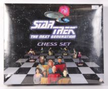 STAR TREK THE NEXT GENERATION ' CHESS SET ' FACTORY SEALED