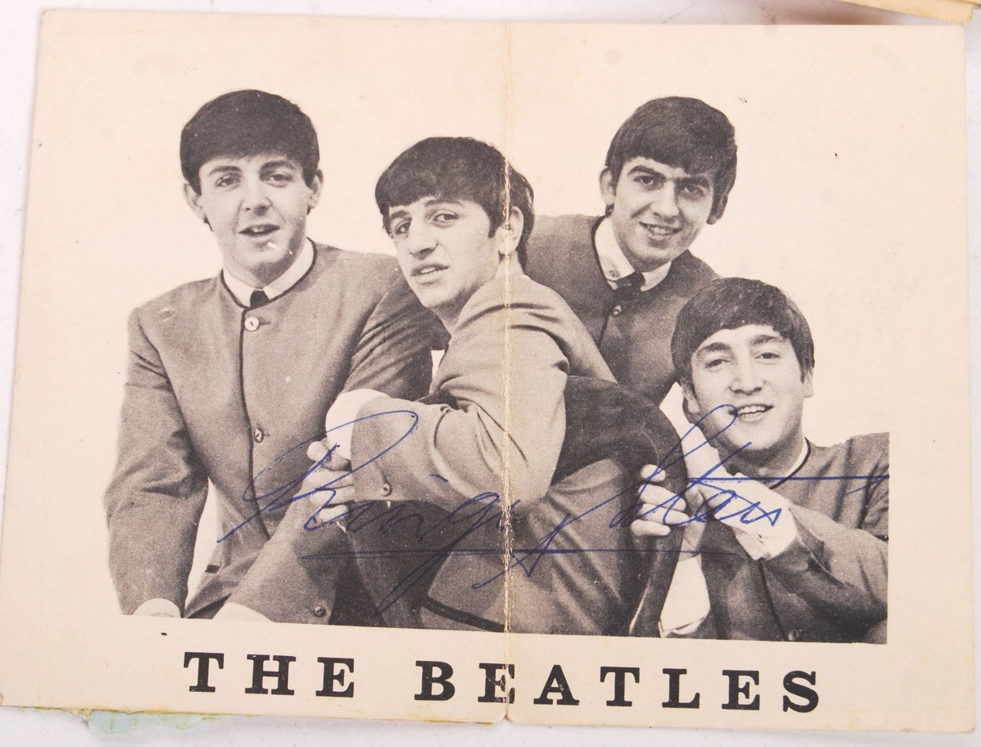 INCREDIBLY RARE PERSONAL BEATLES AUTOGRAPH COLLECTION & RELATED - Bild 3 aus 12