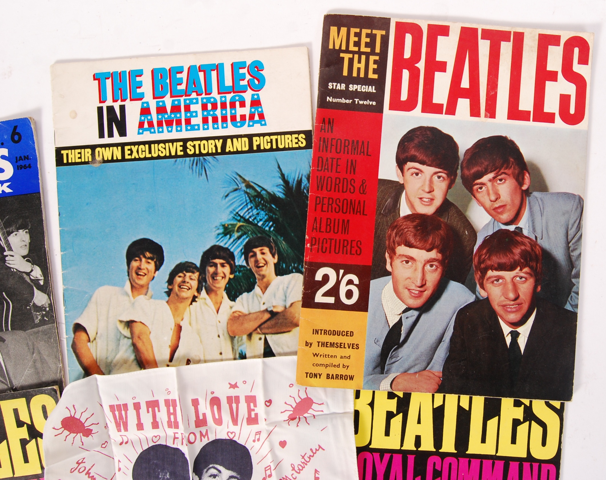 THE BEATLES - ASSORTED VINTAGE MAGAZINES & MEMORABILIA - Image 3 of 4