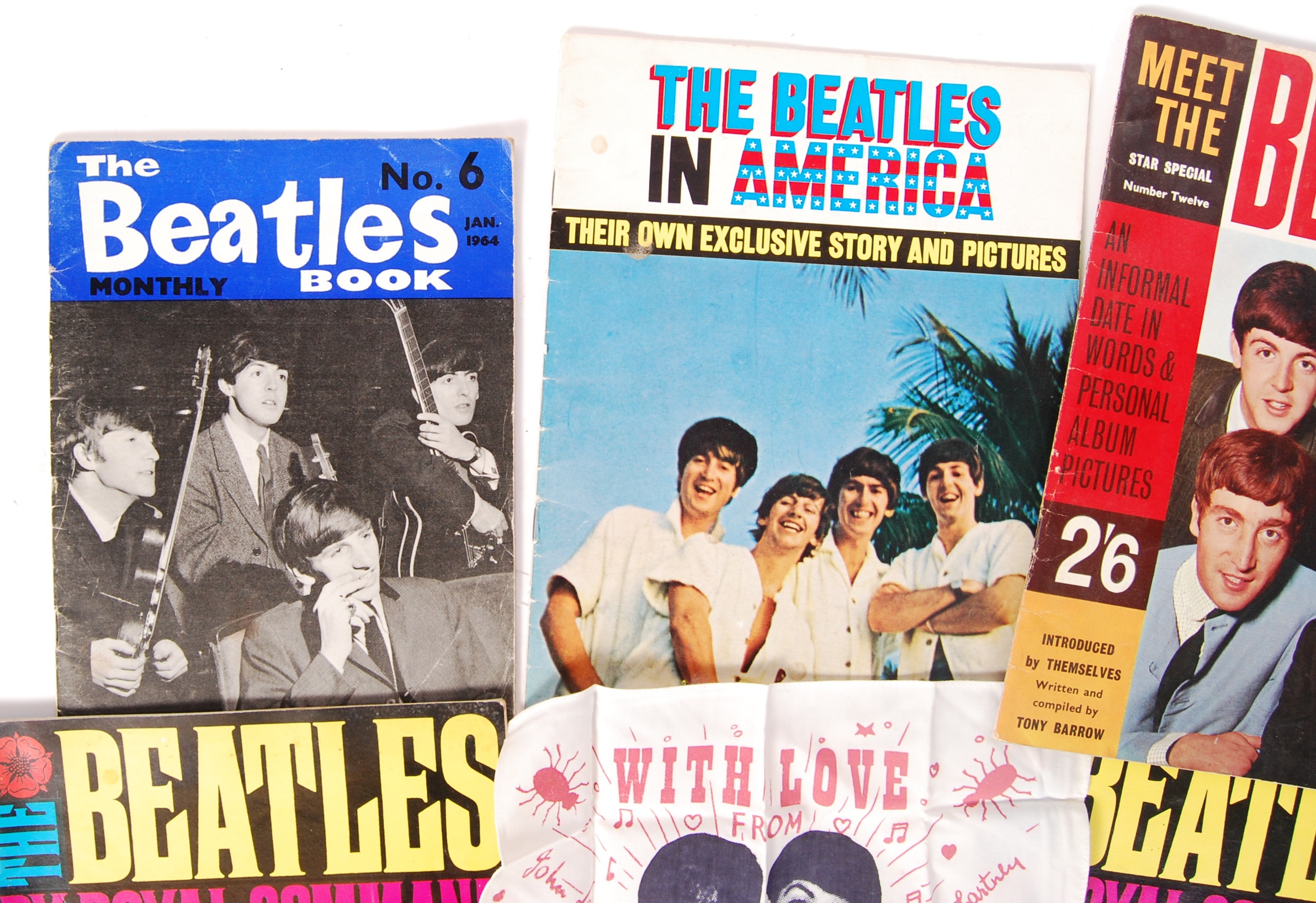 THE BEATLES - ASSORTED VINTAGE MAGAZINES & MEMORABILIA - Image 2 of 4