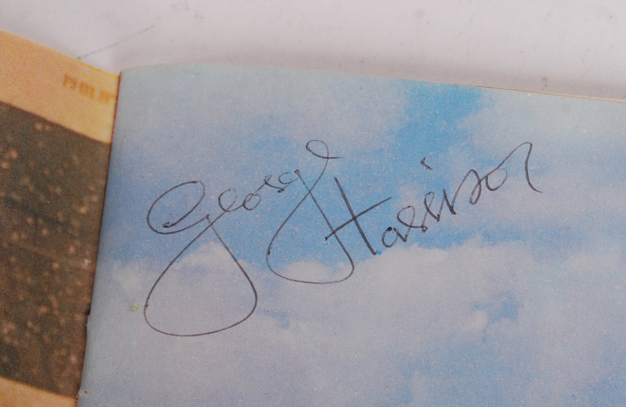 AUTOGRAPHED 'THE BEATLES' MAGICAL MYSTERY TOUR 45RPM RECORD - Image 3 of 8