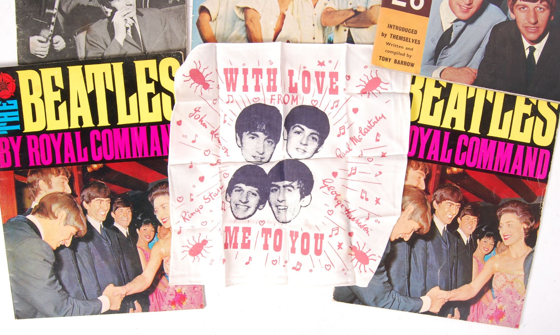 THE BEATLES - ASSORTED VINTAGE MAGAZINES & MEMORABILIA - Bild 4 aus 4