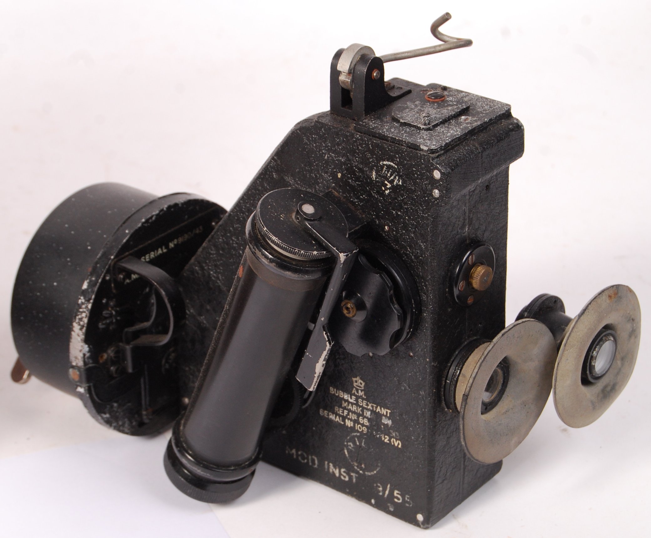 WWII SECOND WORLD WAR NAVIGATOR'S BUBBLE SEXTANT - Image 2 of 4