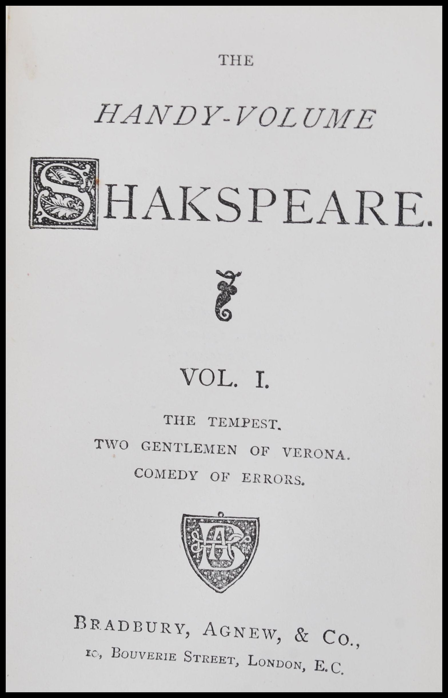 A set of late 19th Century play books by William Shakespeare in sleeve ' the Handy Volume Shakspeare - Image 3 of 4