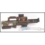 COSPLAY COSTUME FILM RELATED REPLICA GUNS FROM AVP AND STAR WARS