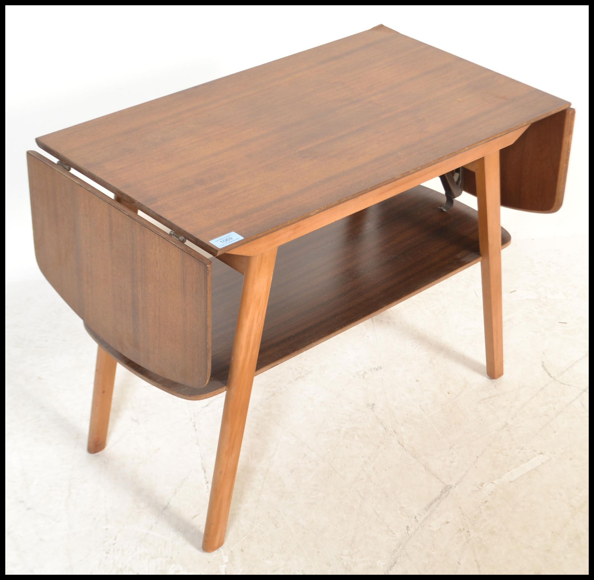 A vintage retro 20th Century double drop flap coffee table, raised on splayed tapering supports - Image 2 of 4